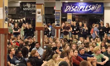 This year's EXPO Night, which took place Sept. 13, attracted students who were looking for ways to build community, develop their gifts and leadership skills, and make a difference. (Photo credit: Samuel Aguero)