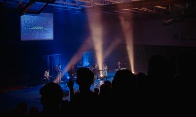TWU students gathered for chapel and singing worship