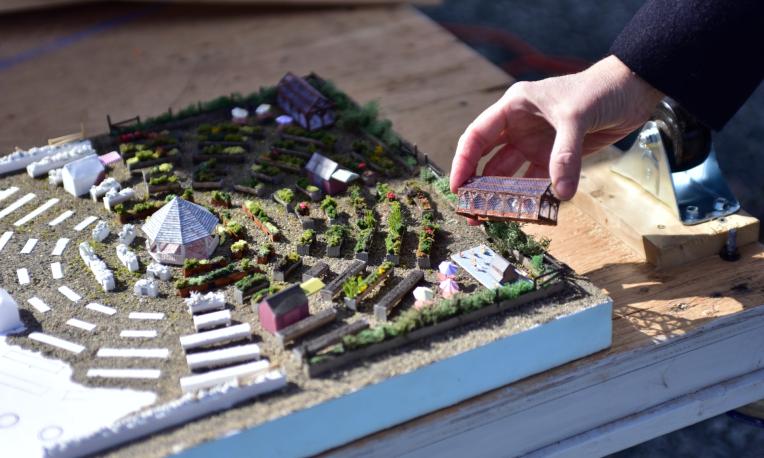Diorama of a garden.