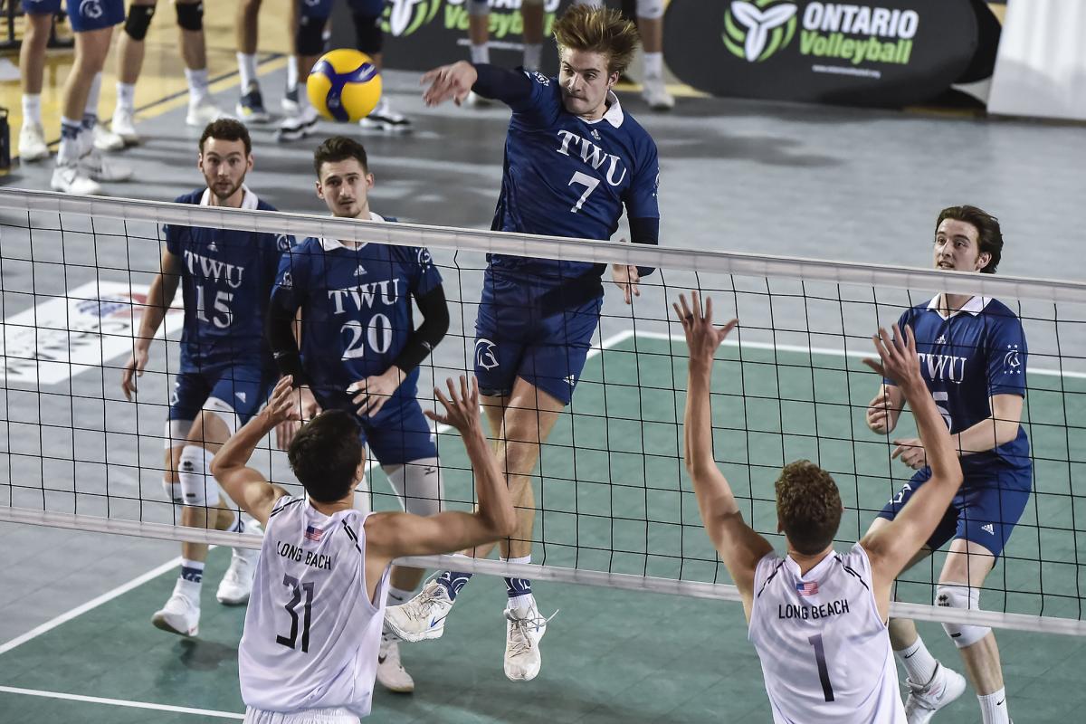 Are the Trinity Western Spartans the 1 Men’s volleyball program in