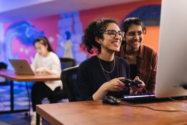 students working in computer lab