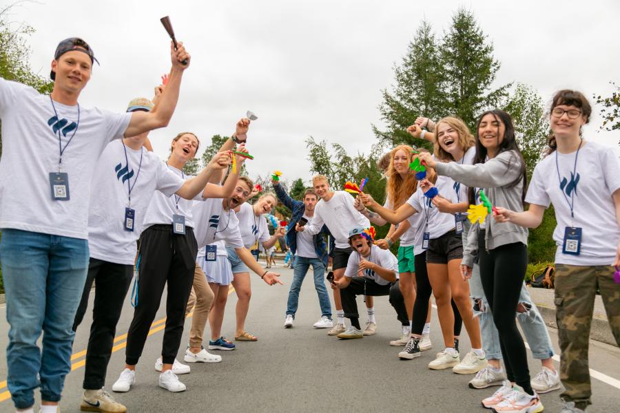 students welcoming to campus