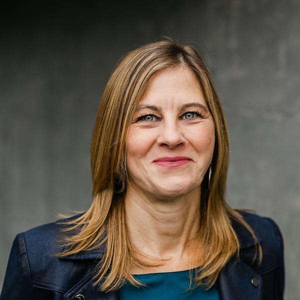 Angela Wolff