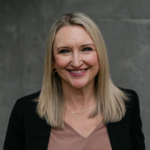 Hilz Angela