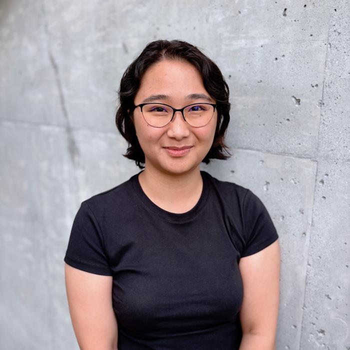 headshot image of Jin Lee